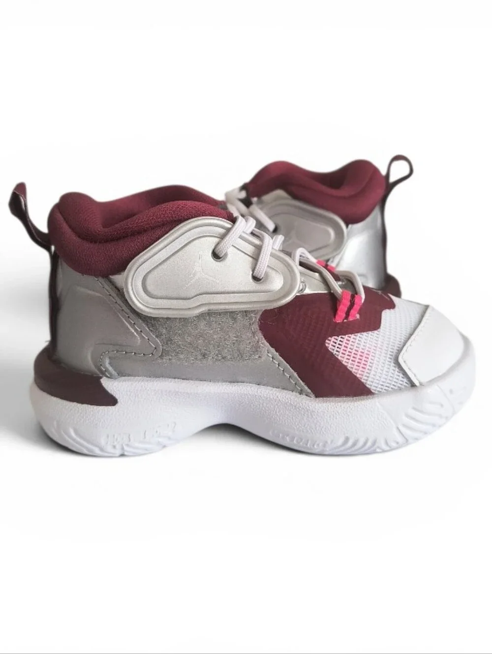Jordan Zion 1 White & Metallic Silver Infant Sneakers Size 3C
